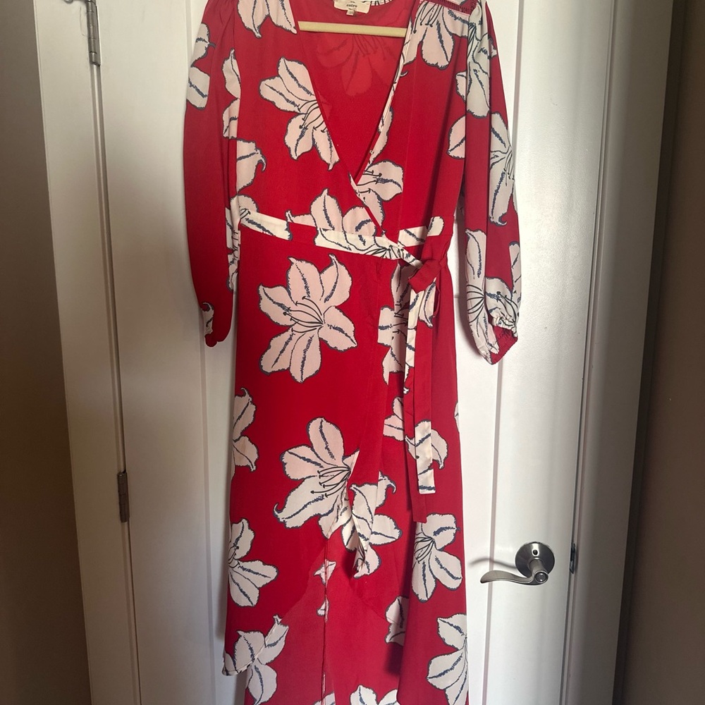 Entro Scarlet and Ivory Floral Long Sleeve Dress